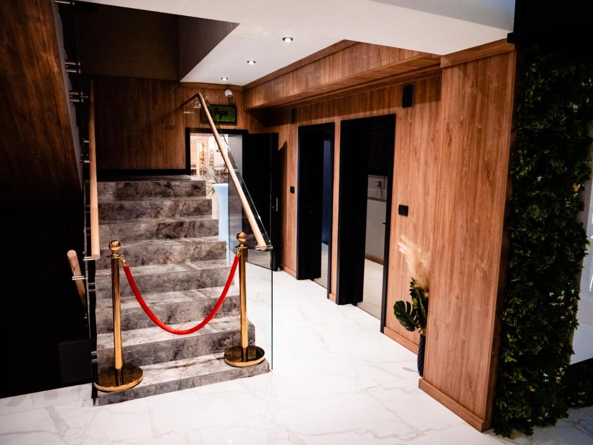 Hotel Goya Boutique Târgu Jiu Esterno foto