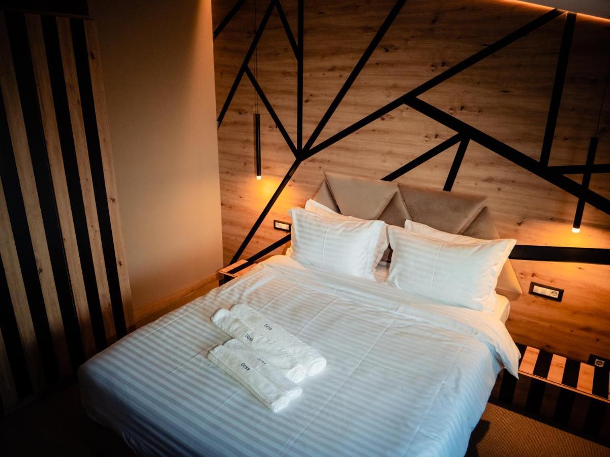 Hotel Goya Boutique Târgu Jiu Esterno foto