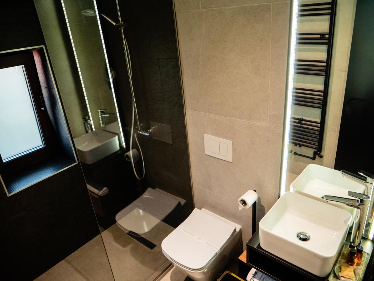 Hotel Goya Boutique Târgu Jiu Esterno foto