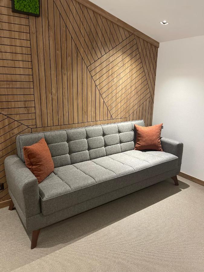 Hotel Goya Boutique Târgu Jiu Esterno foto