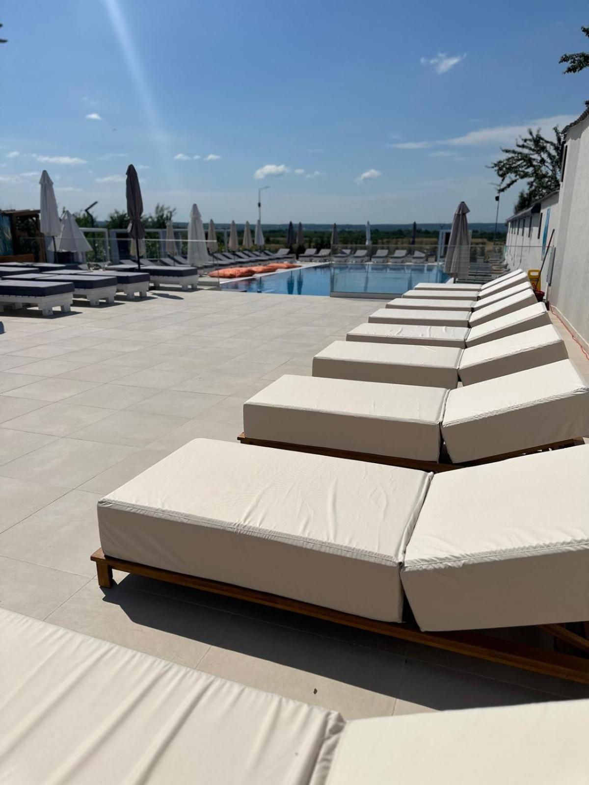 Hotel Goya Boutique Târgu Jiu Esterno foto